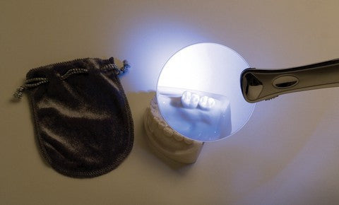 4170 : Illuminator Rim-Free Magnifier